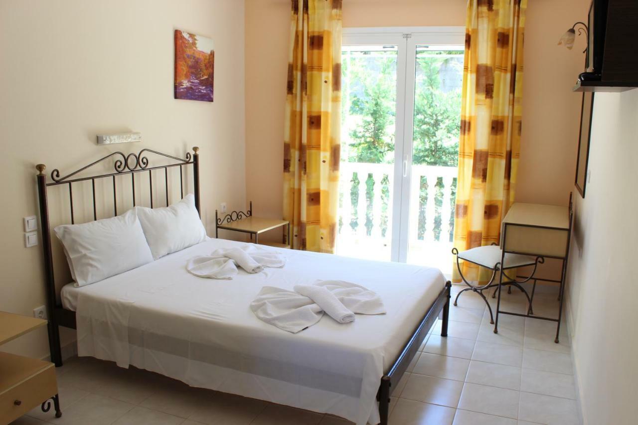 Turtle Beach Apartment Μαραθιάς Εξωτερικό φωτογραφία
